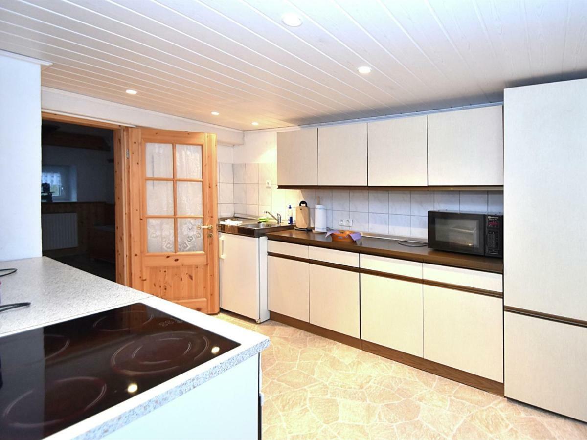 Small Apartment In Hesse With Terrace And Garden Frielendorf Bagian luar foto